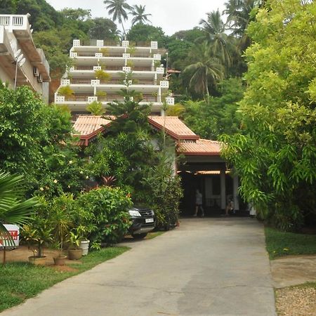 Hotel Silan Mo Мириса Екстериор снимка