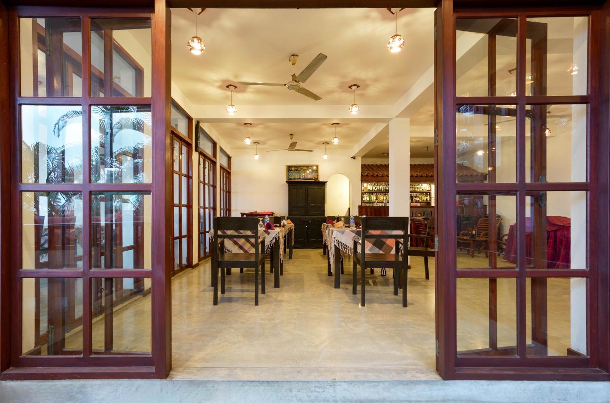 Hotel Silan Mo Мириса Екстериор снимка