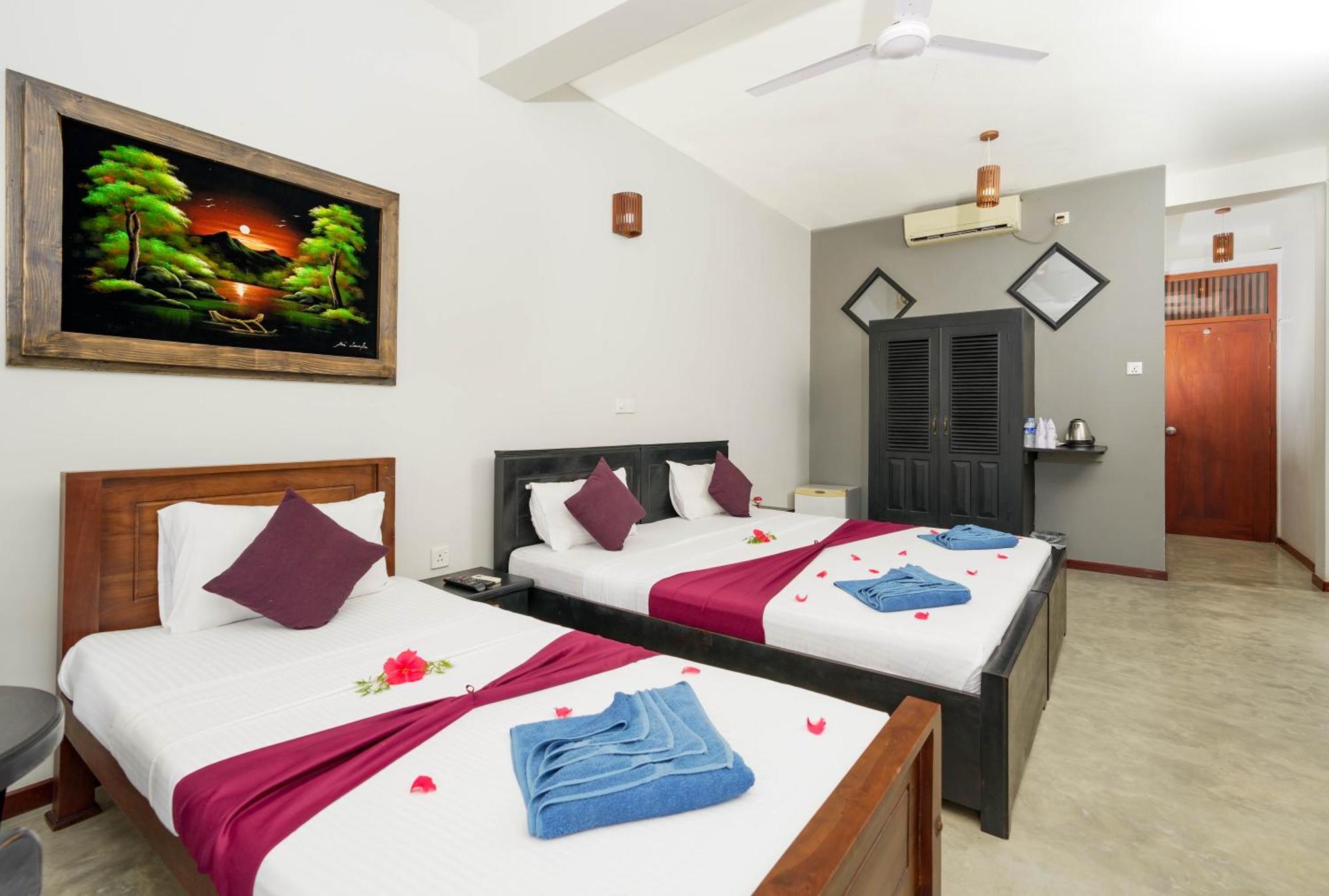 Hotel Silan Mo Мириса Екстериор снимка